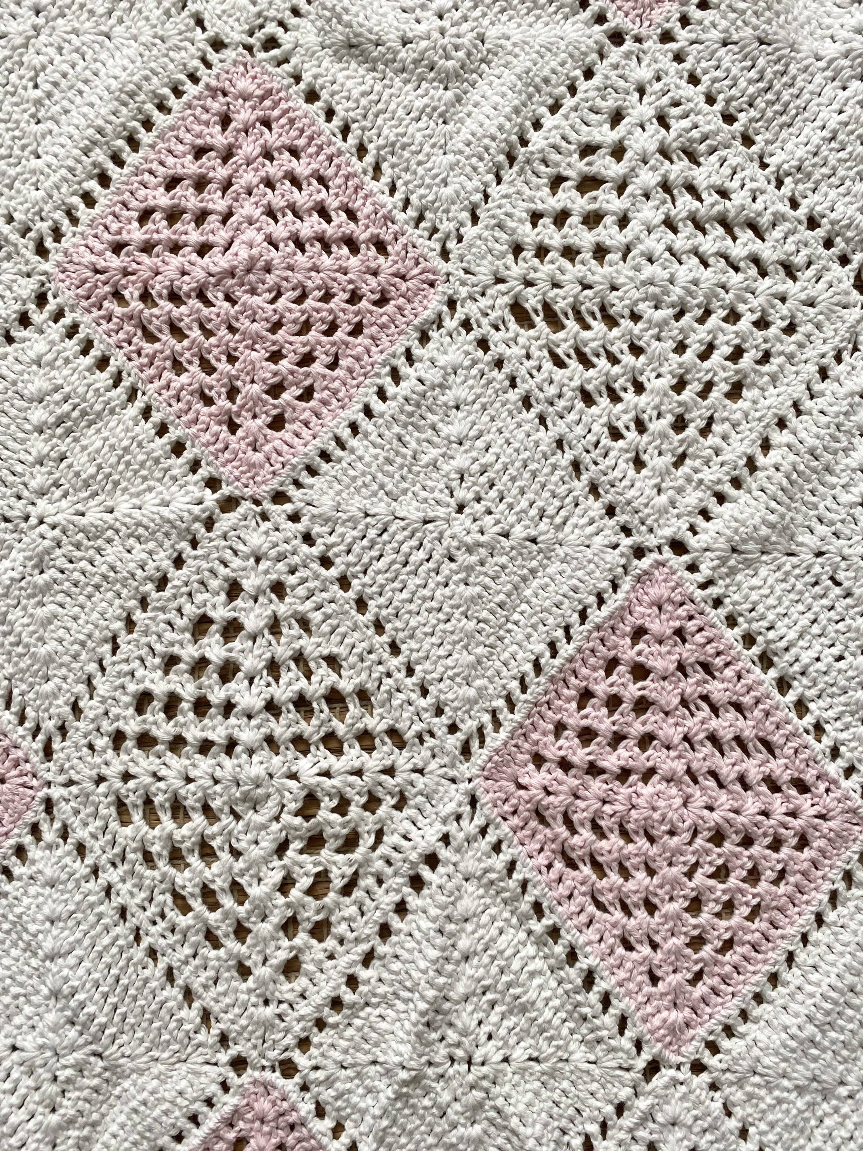 Pink and white crochet single bedspread 135X210 cm