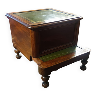 Mahogany library stepladder chest