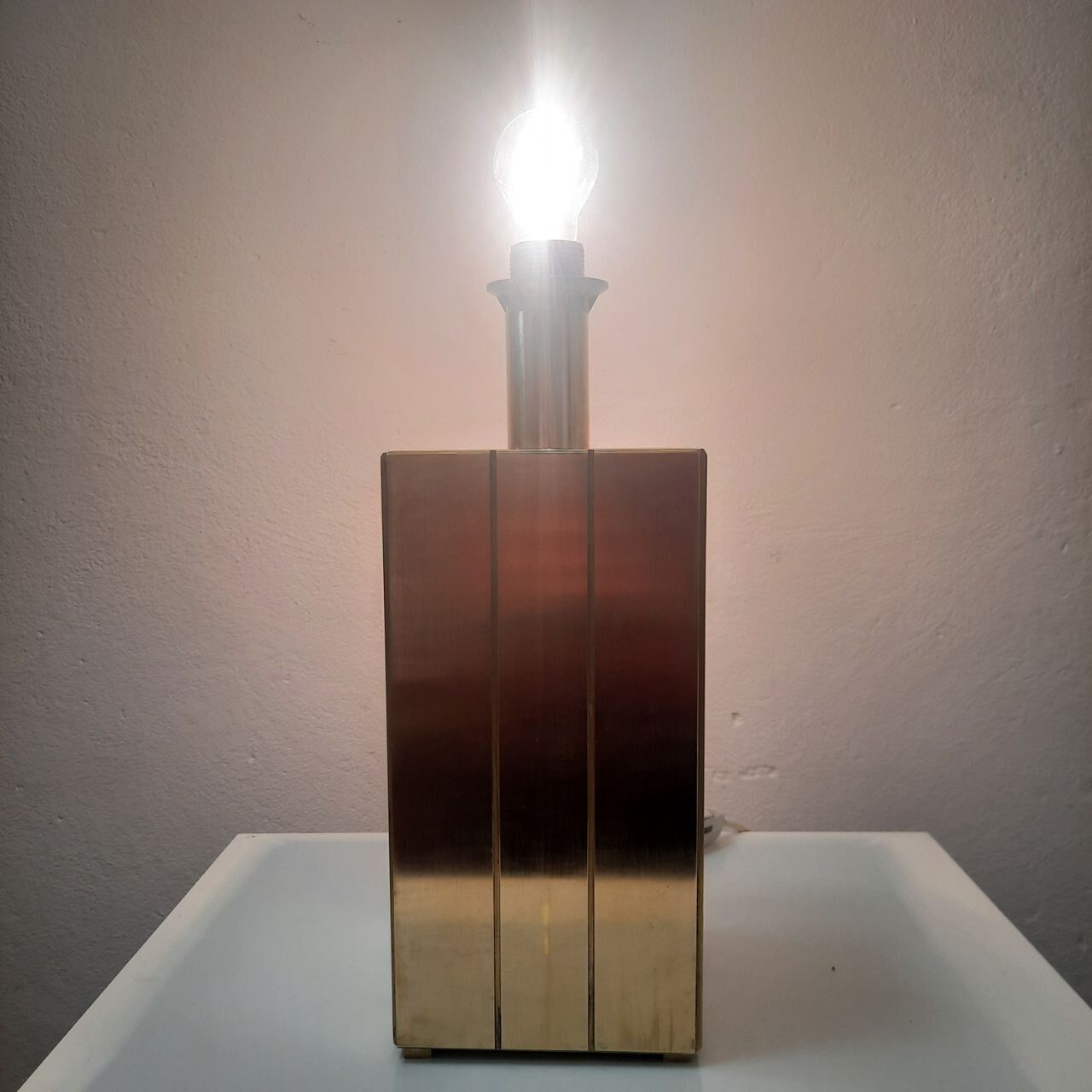 Table lamp - brass - vintage.