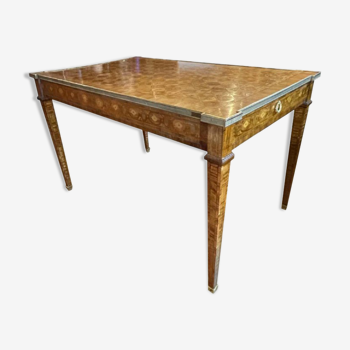 Table bureau Louis XVI Directoire richement marquetée, ceinture laiton et 2 tiroirs, 19ème siècle