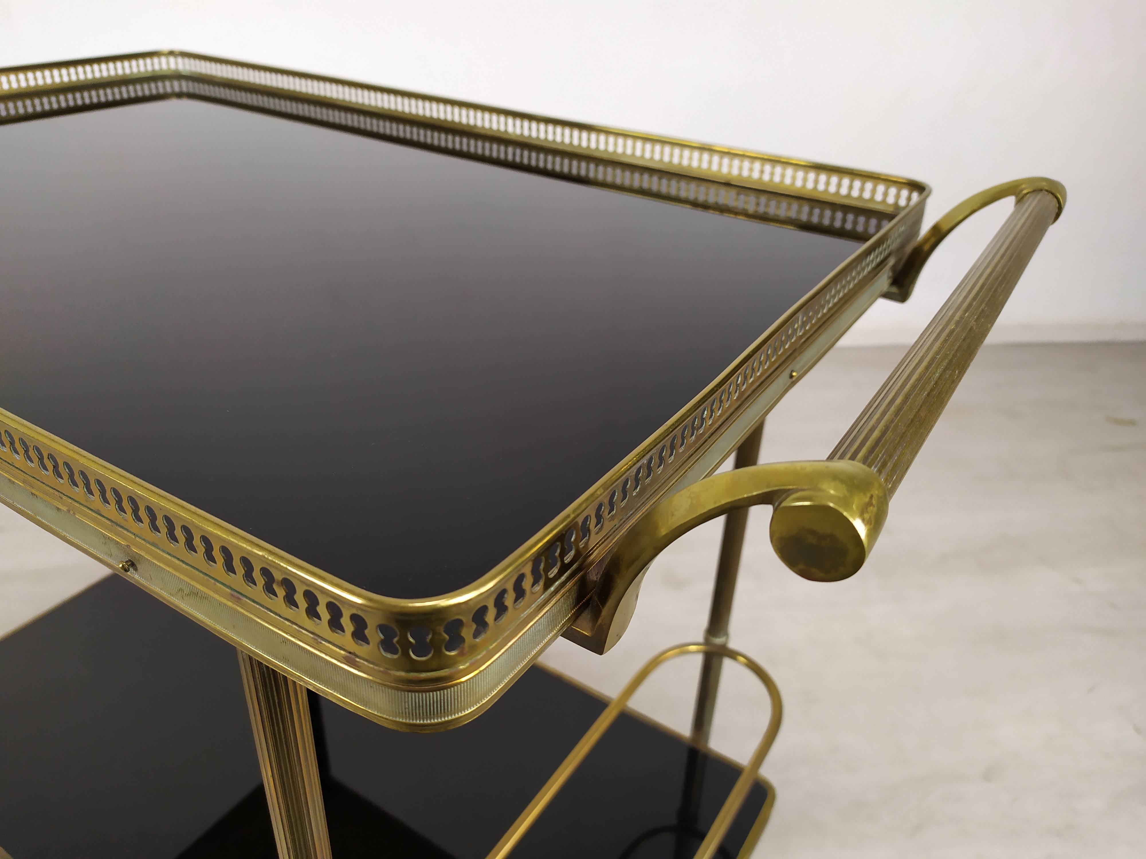 Vintage bar rolling service