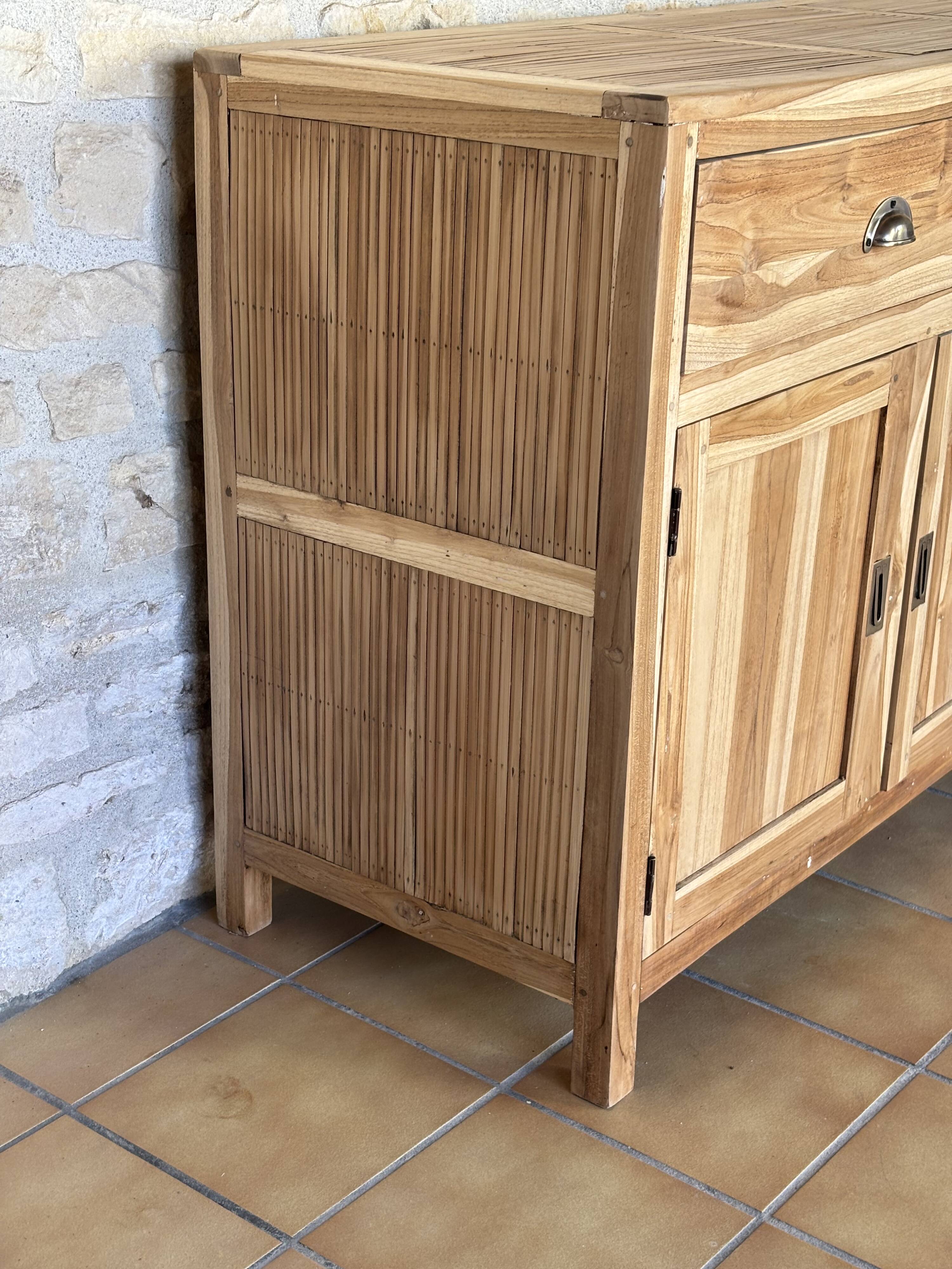 Buffet bas en bois exotique restauré