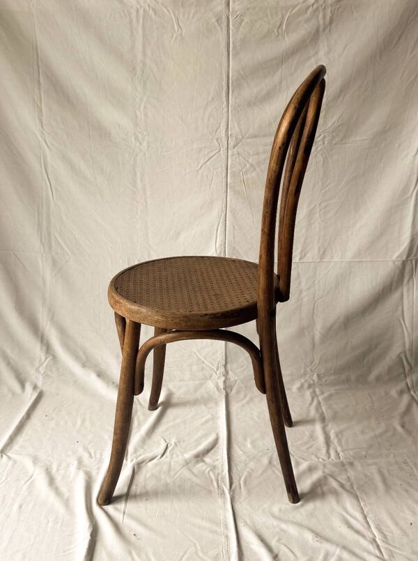 Chaise bistrot vieillie