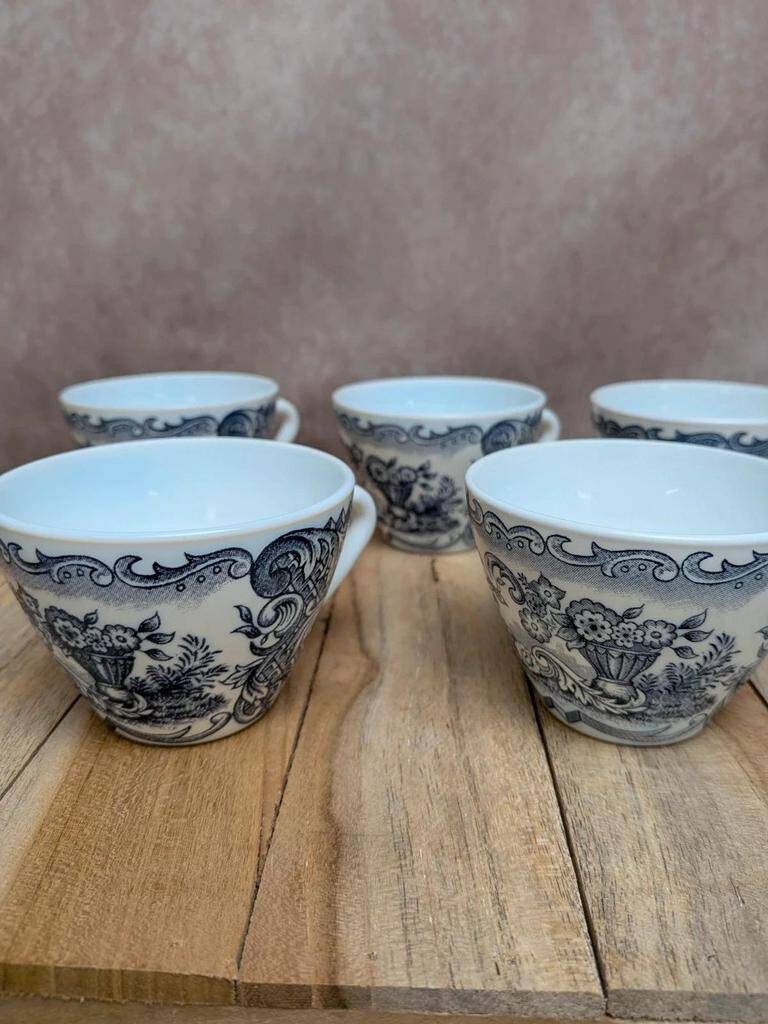 Set of 5 vintage Rivanel mugs