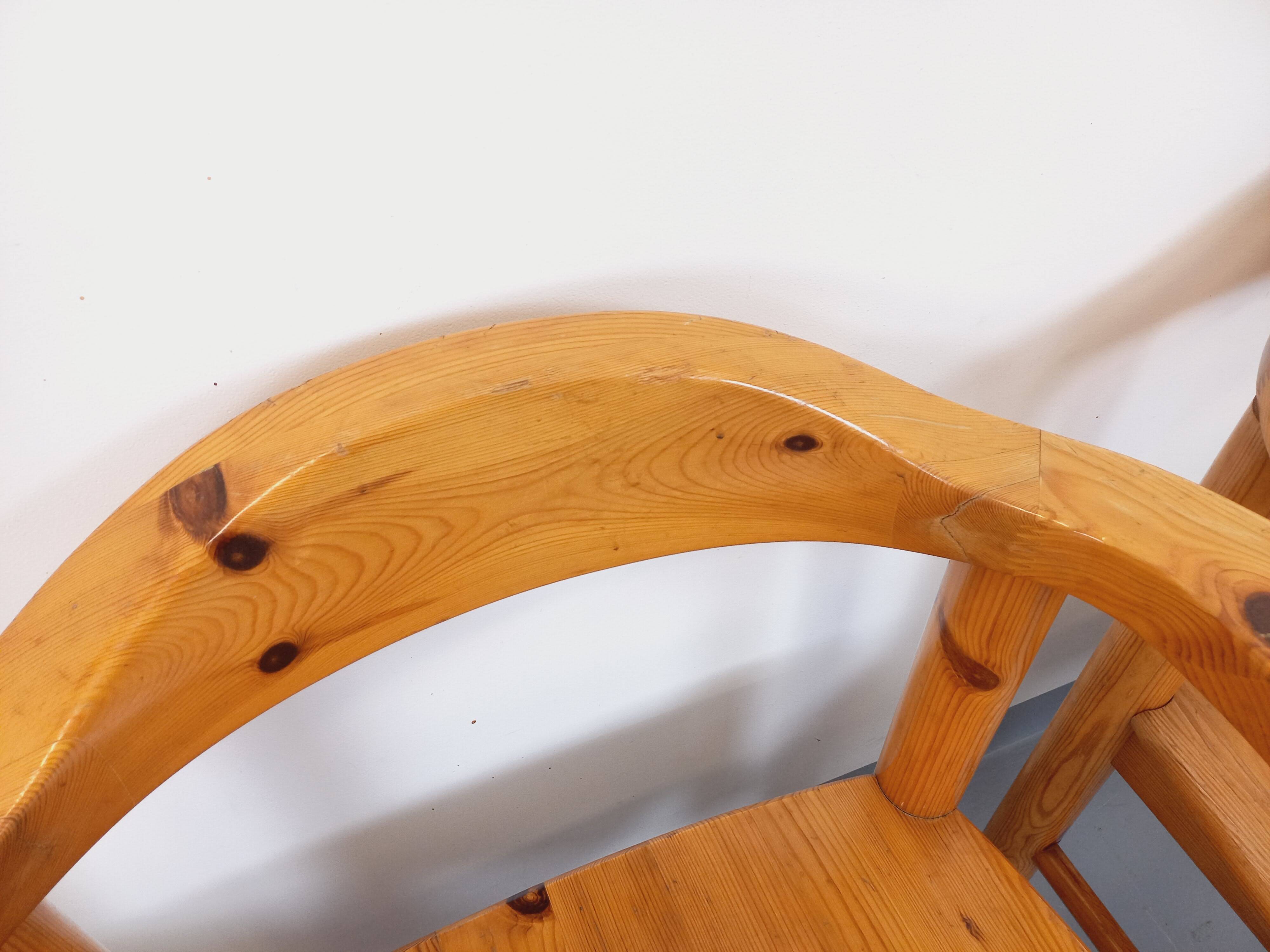 Set of 4 armchairs in pine from the 60s and 70s