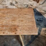 Table de toilette ou bureau d'écriture français ancien en châtaignier et peuplier, vers 1900