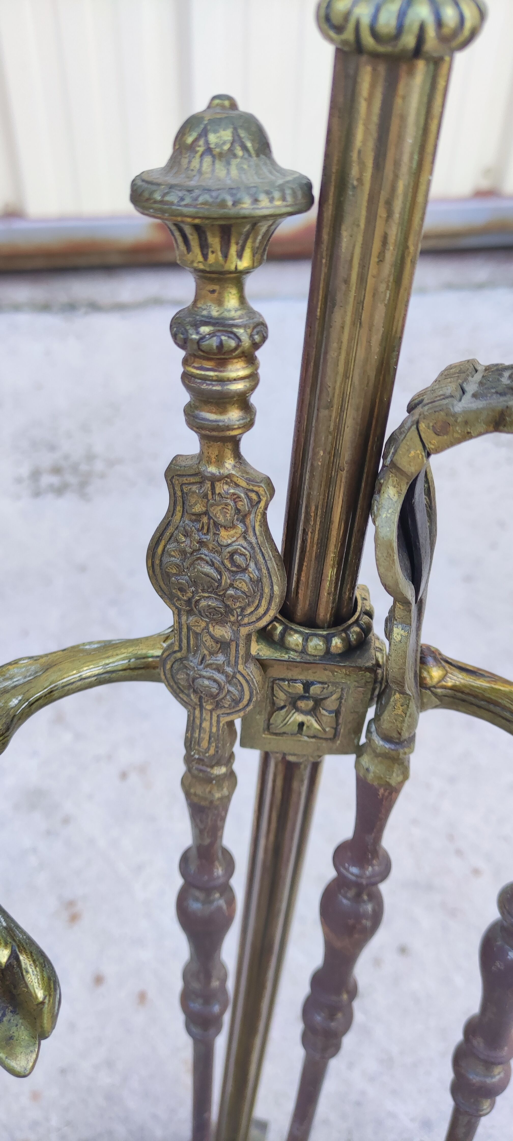 Servant of chemine 19th in bronze, 2 elements