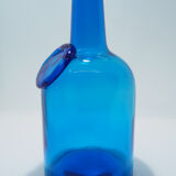 Bouteille en verre bleu scandinave