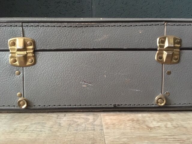 Valise vintage grise