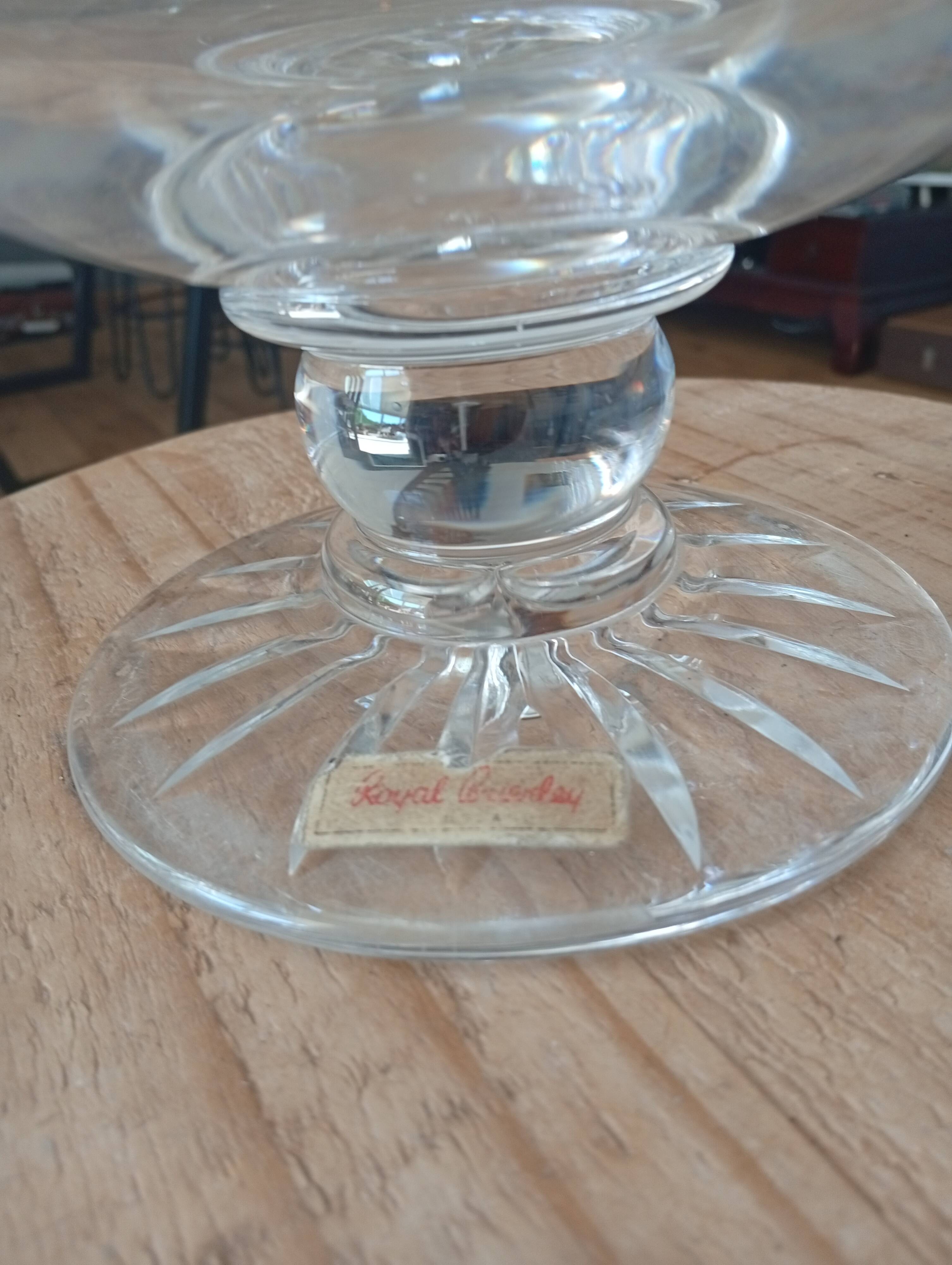 Crystal centrepiece