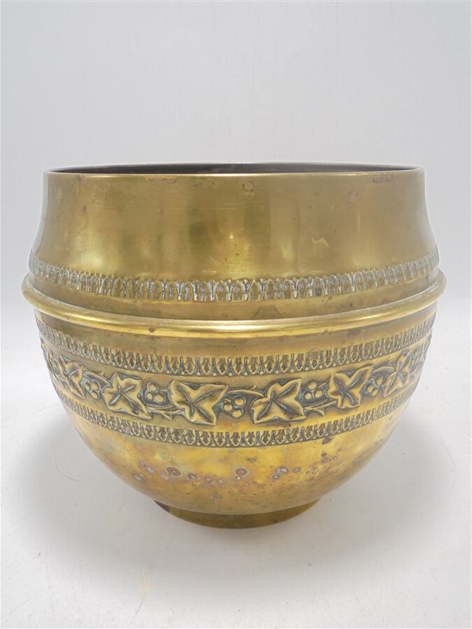 Brass plant pot