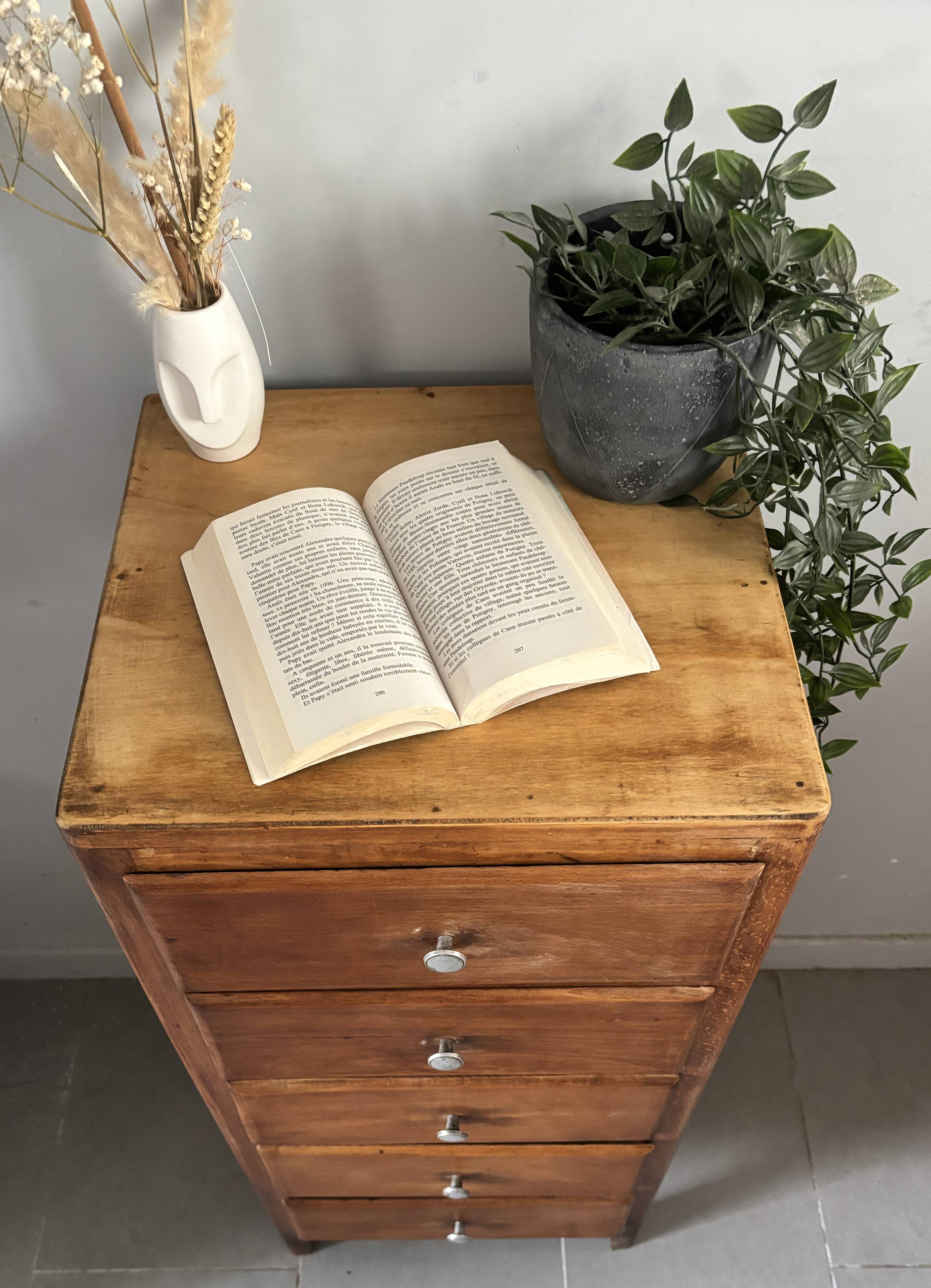 Vintage 1960s oak chest of drawers