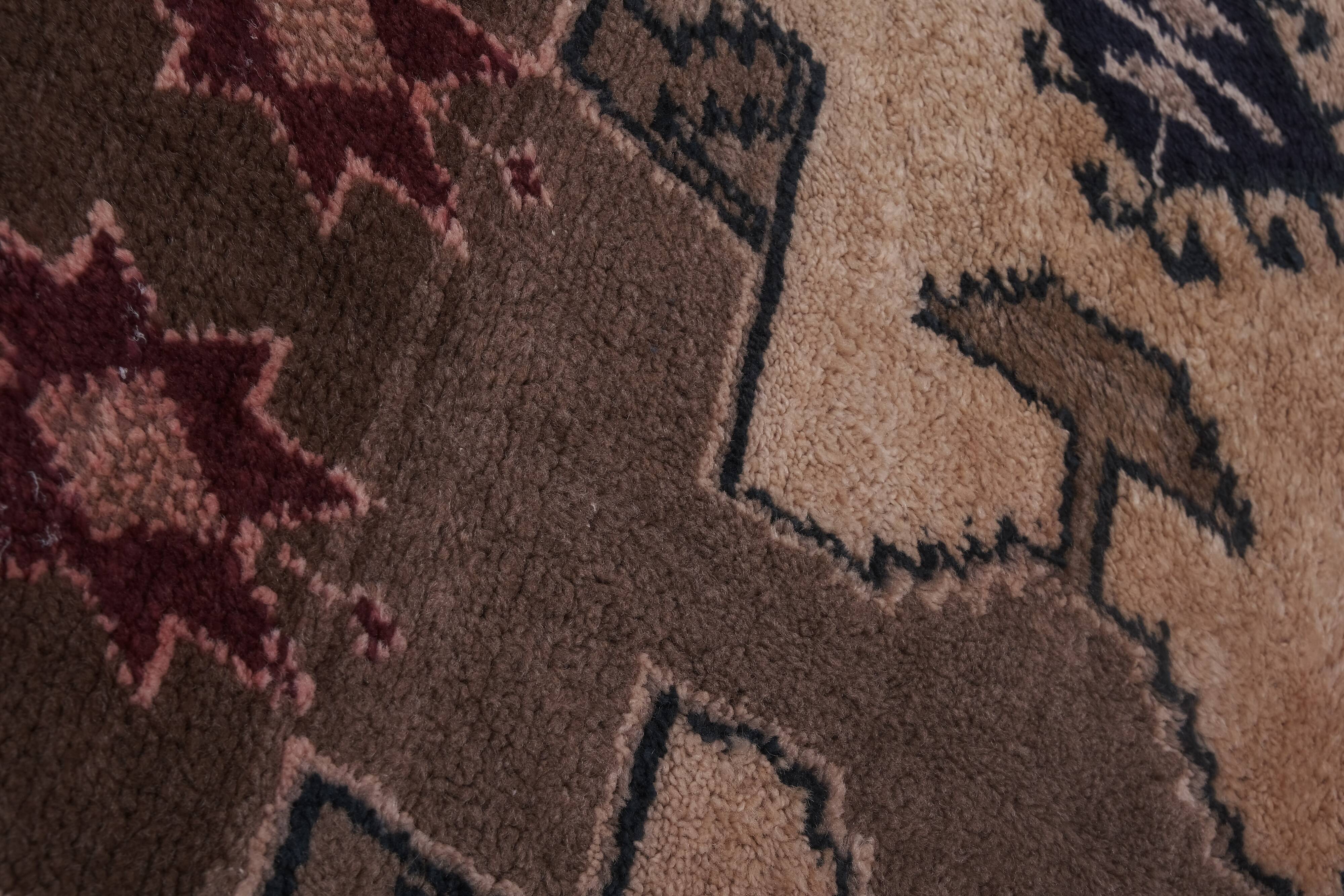 Vintage Turkish rug from Oushak, handwoven 138x244 cm