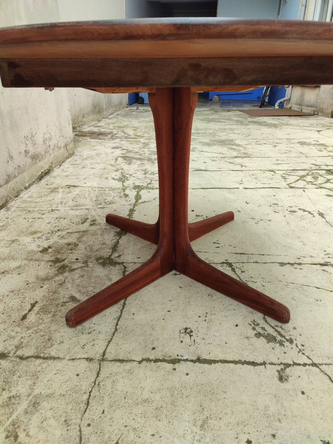 Baumann vintage Scandinavian oval table