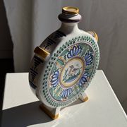 Vintage flat plate in white Modra earthenware, hand-painted.