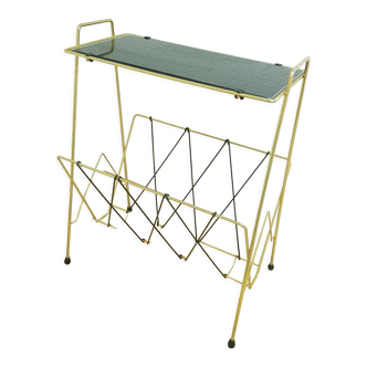 Side table with magazine rack