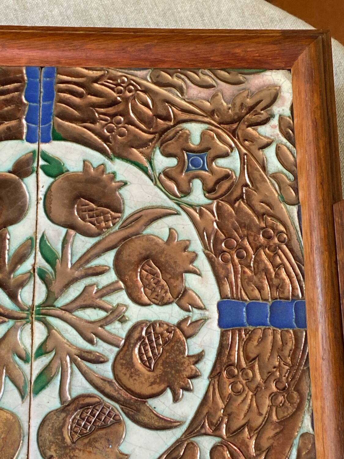 Plateau espagnole antique en céramique et bois