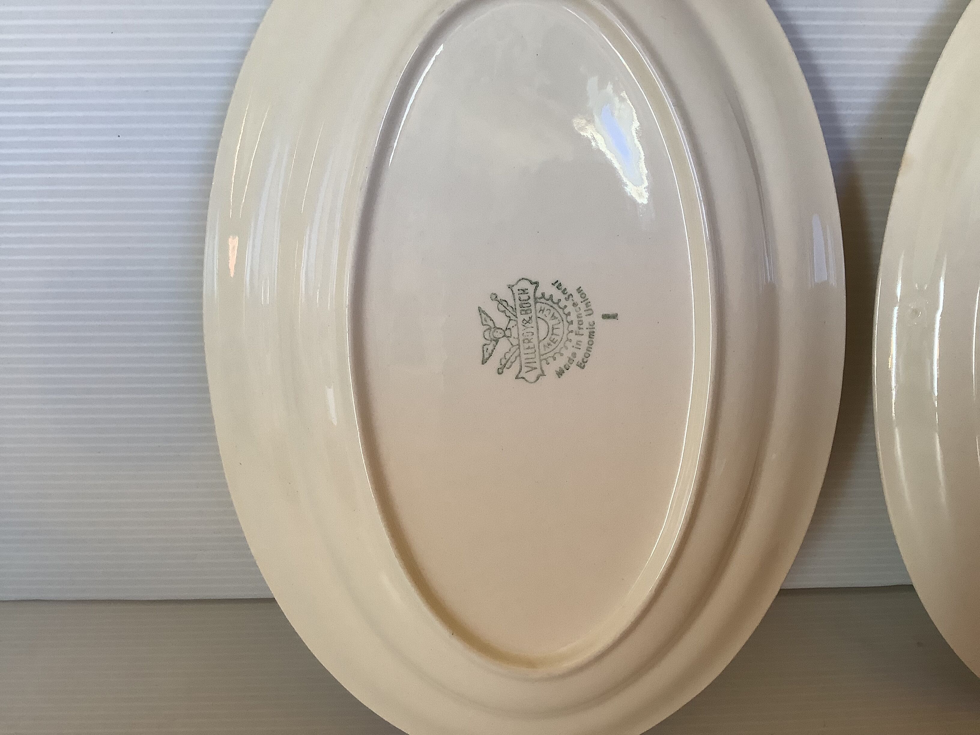 2 old Villeroy and Boch golden flower dishes