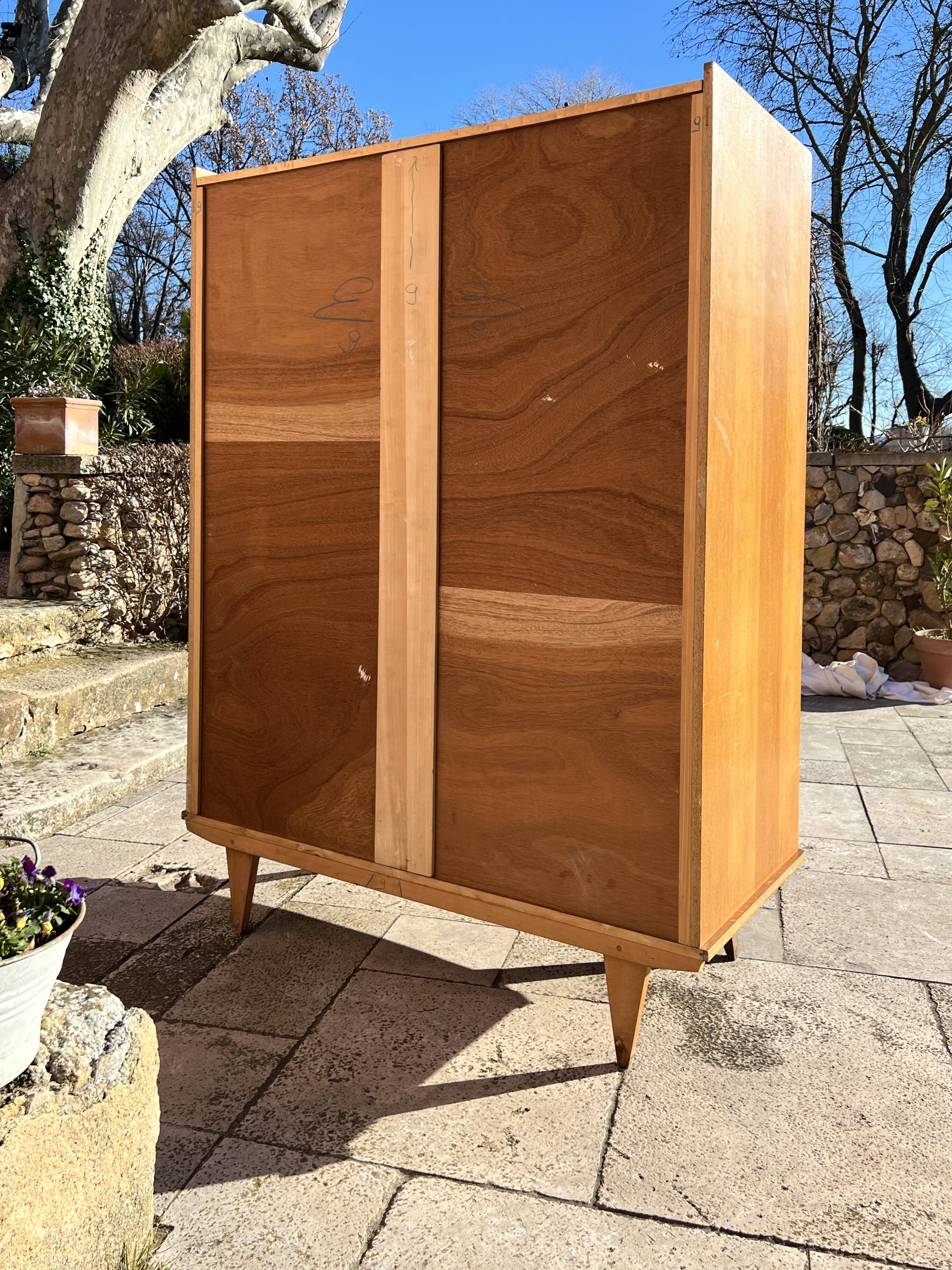 Wardrobe vintage year 1961