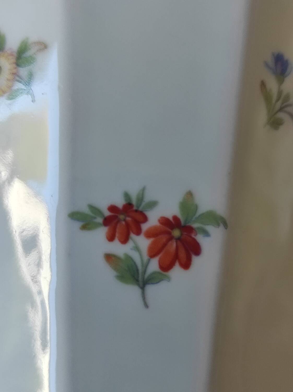 Porcelain sugar bowl with floral decoration