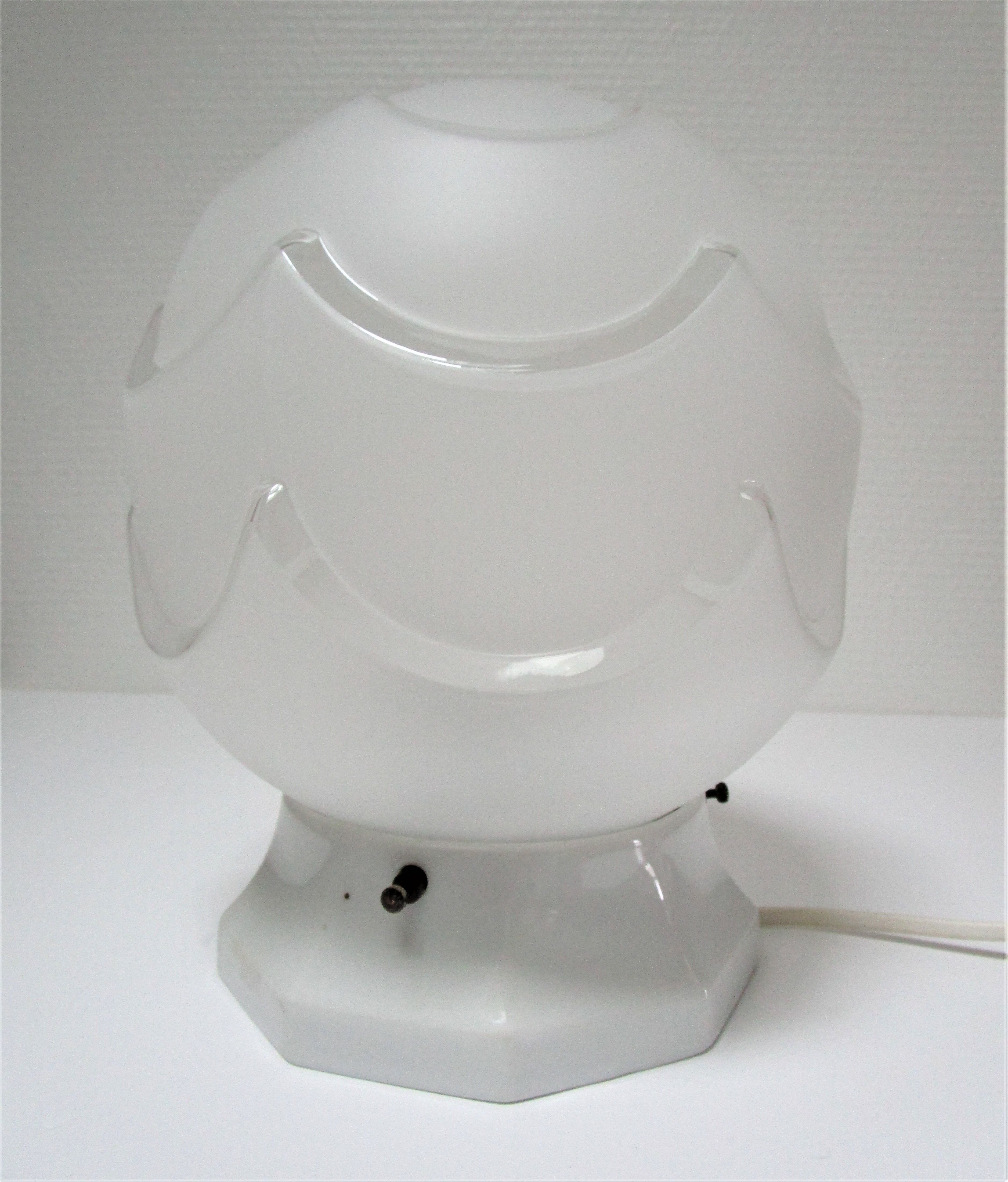 Porcelain ball lamp and art deco style glass