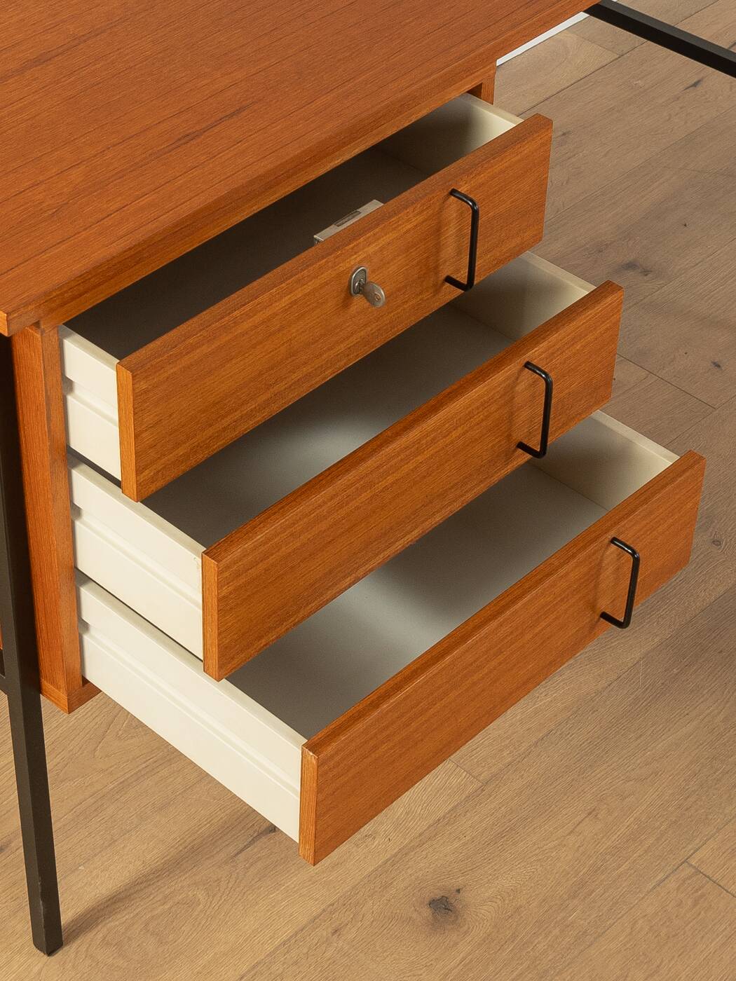 Minimalist freestanding desk from the 1960s by Günter Renkel for Rego Möbel