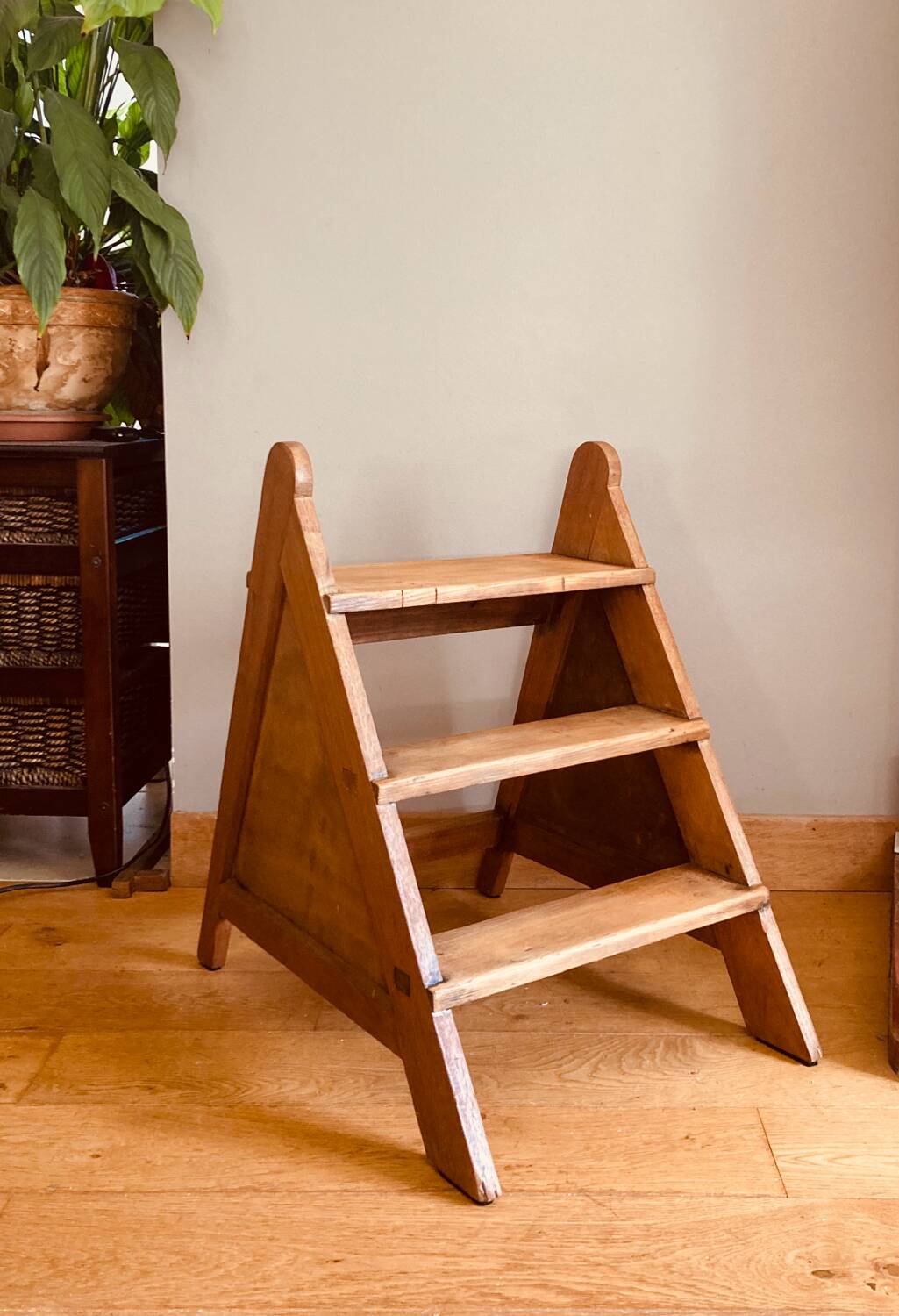 Closed staircase from the mid-20th century, mortise joints