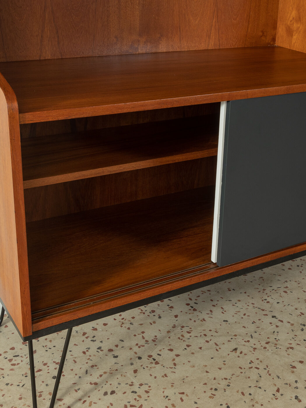 1950s dresser
