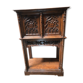Gothic style oak service