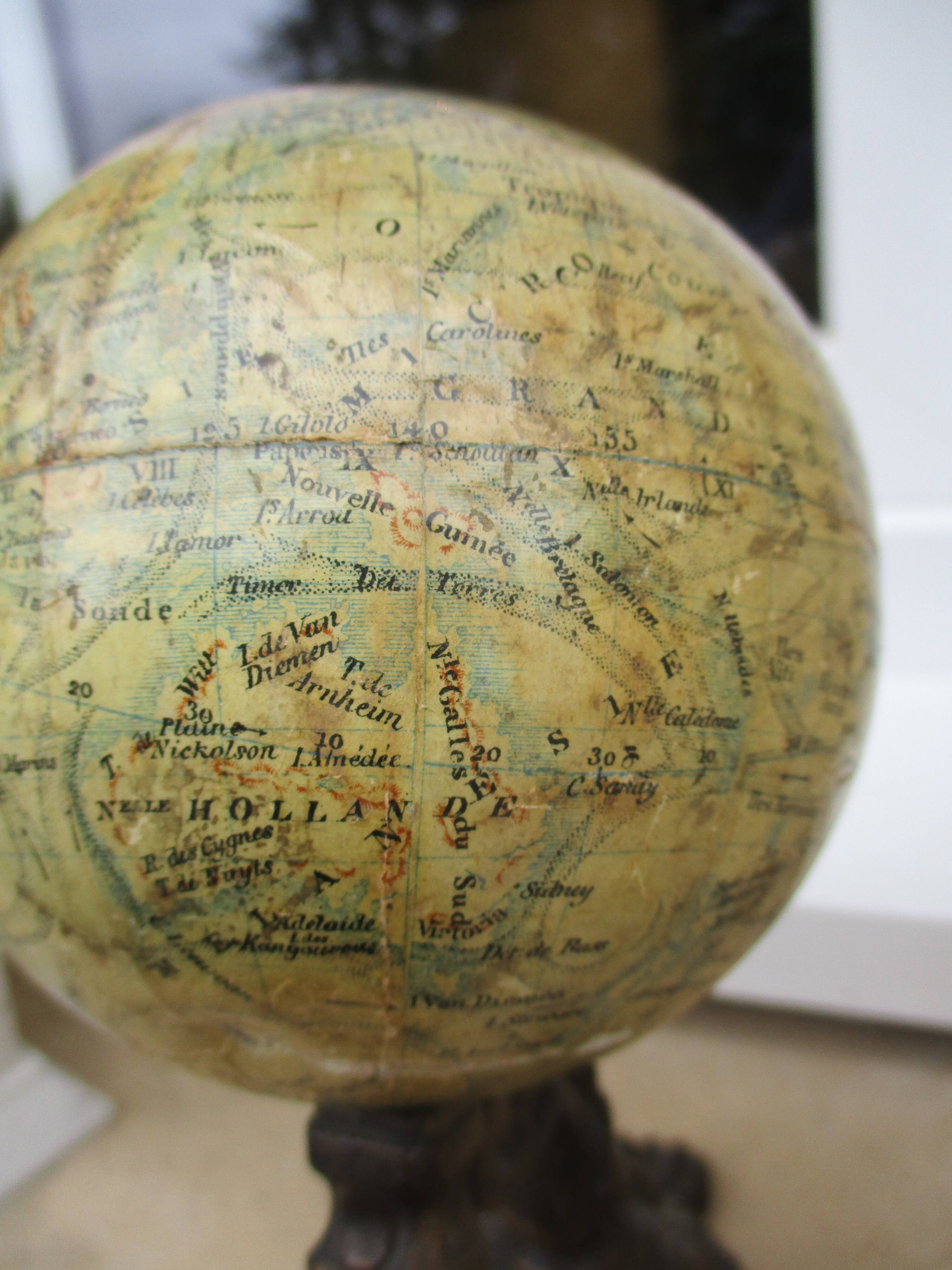 Globe signed j.l. & cie paris j. lebègue