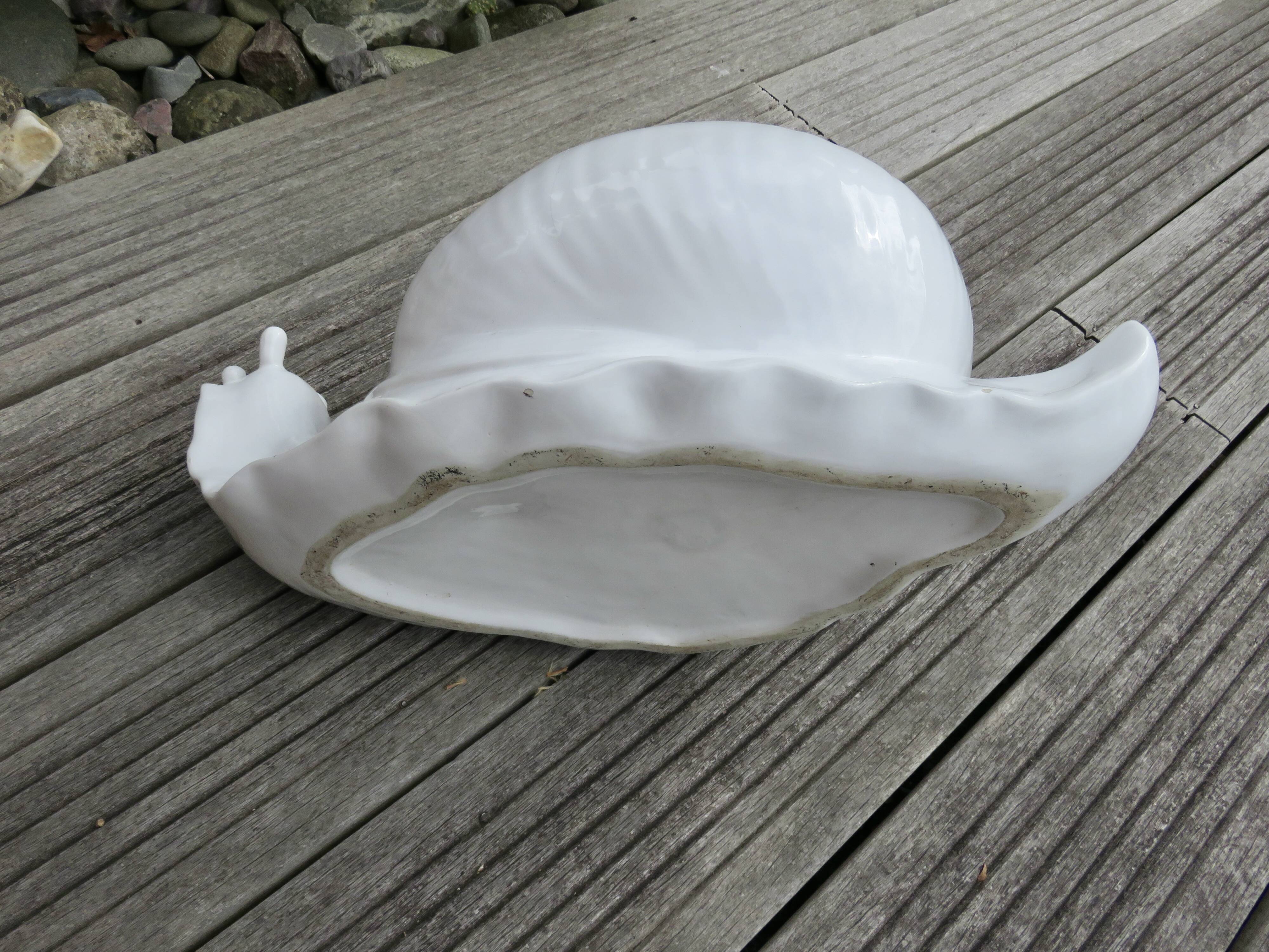 Zoomorphic "snail" pot cover in white ceramic 1970 1980