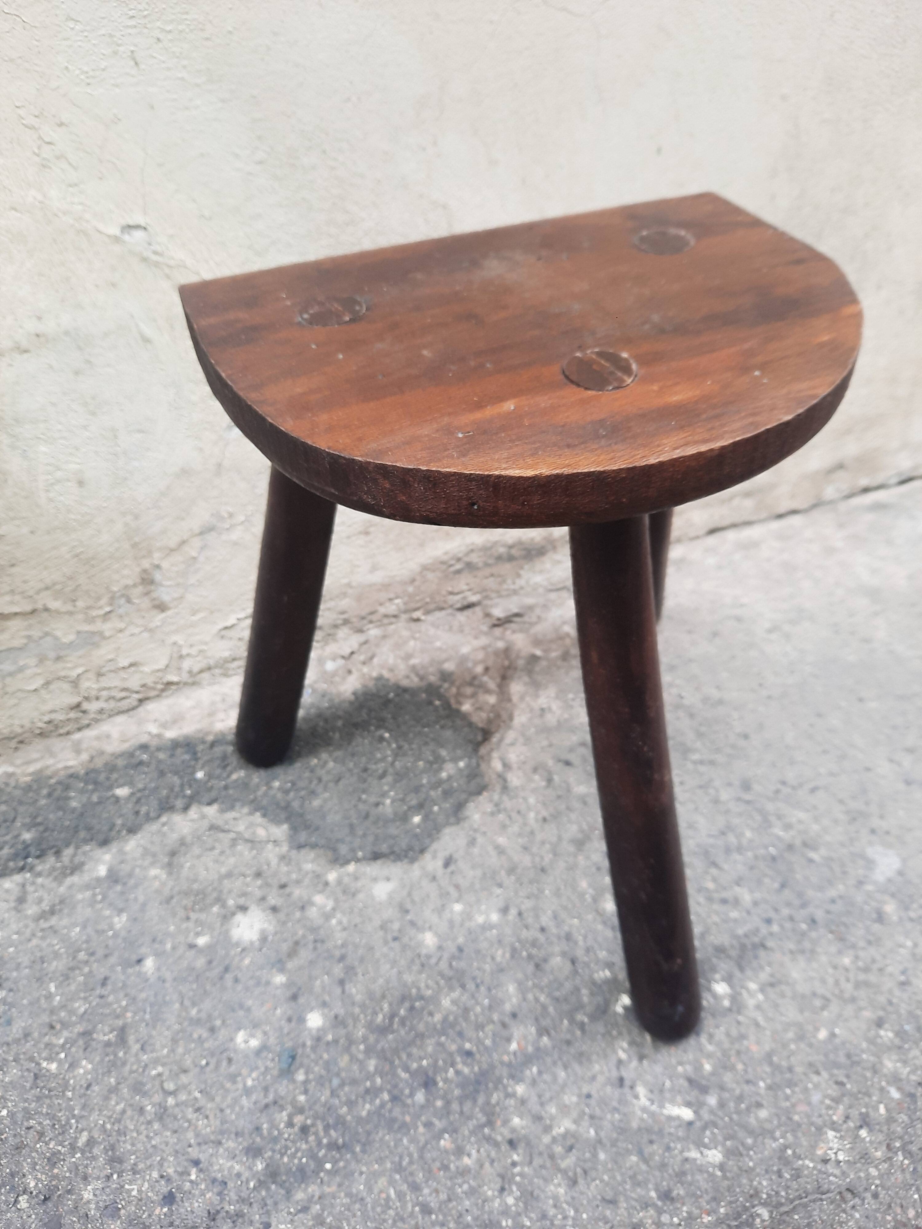 Tripod stool