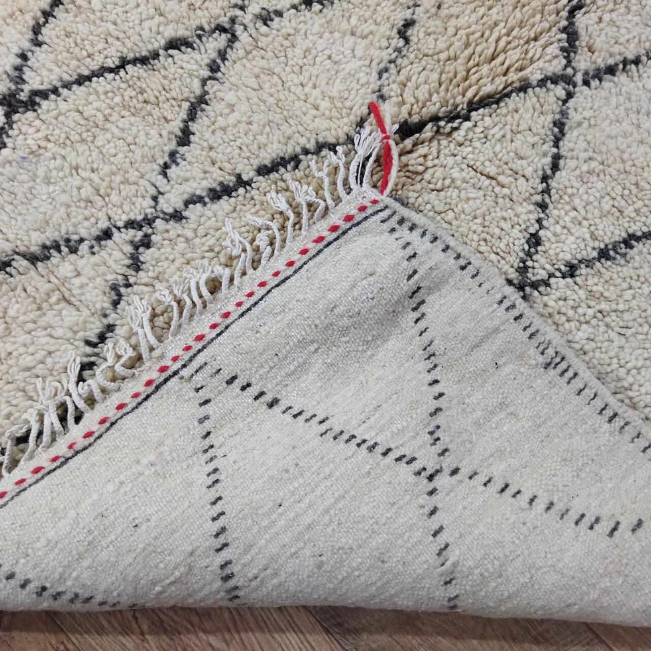 Handmade wool Berber rug 295 x 117 cm