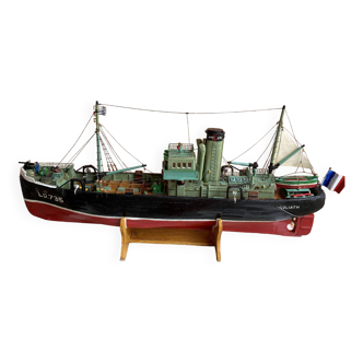 Model wooden steam trawler le goliath 1st world war