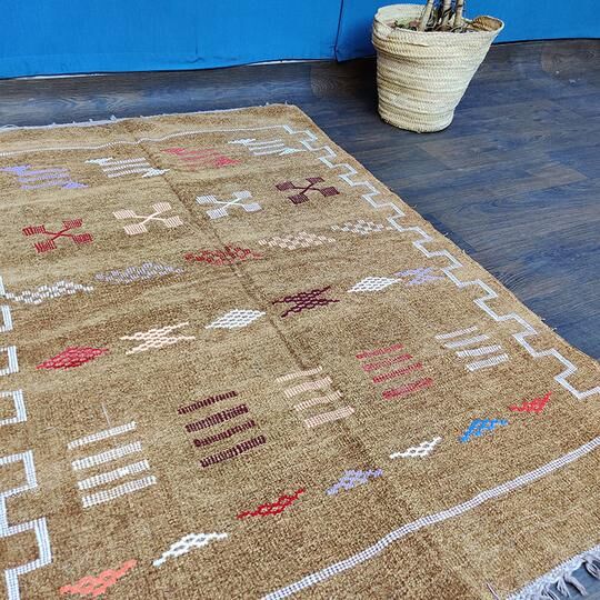 Ethnic brown berber carpet 95x140cm