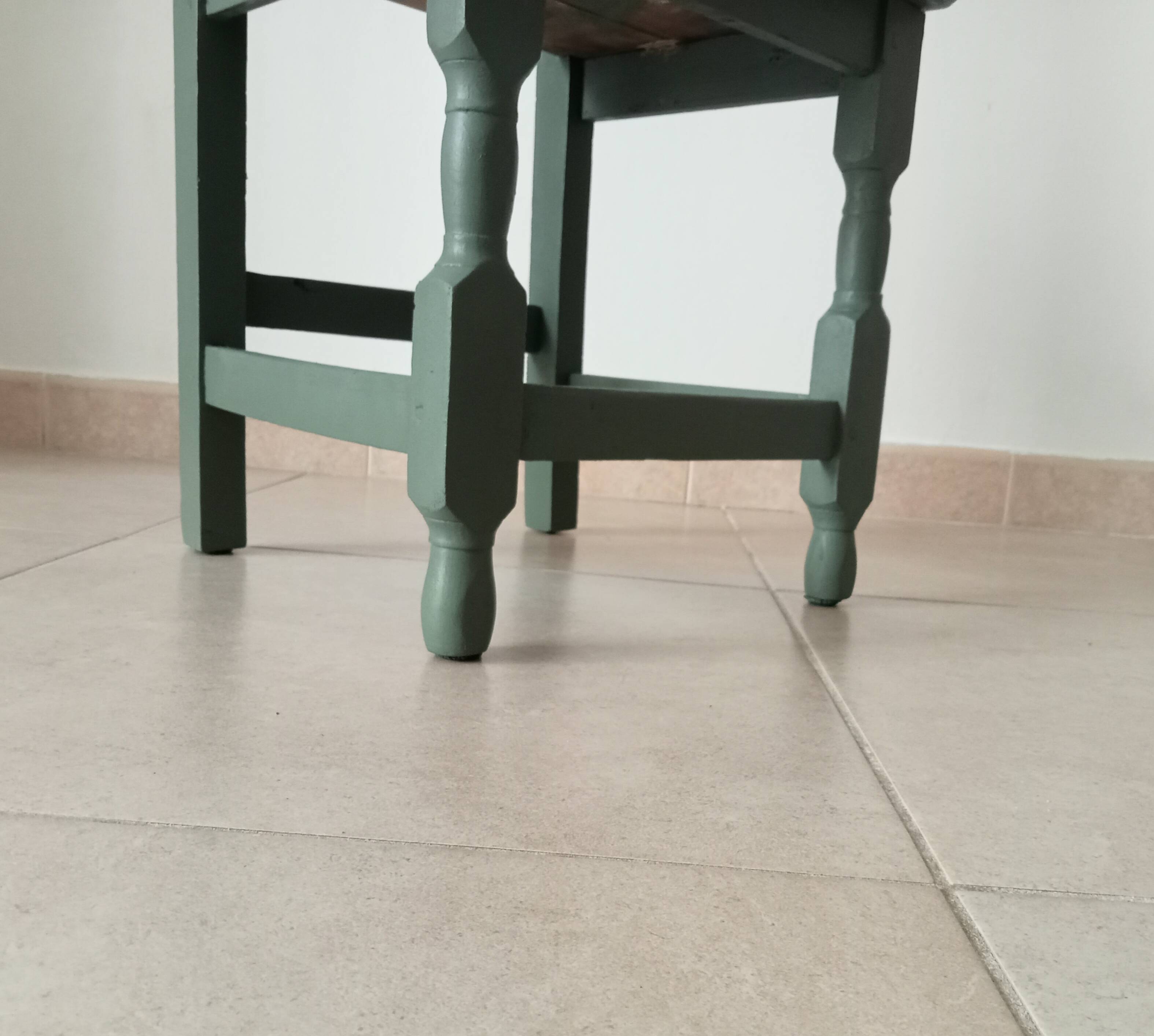 Antique "prie dieu" chair from the 19th century.