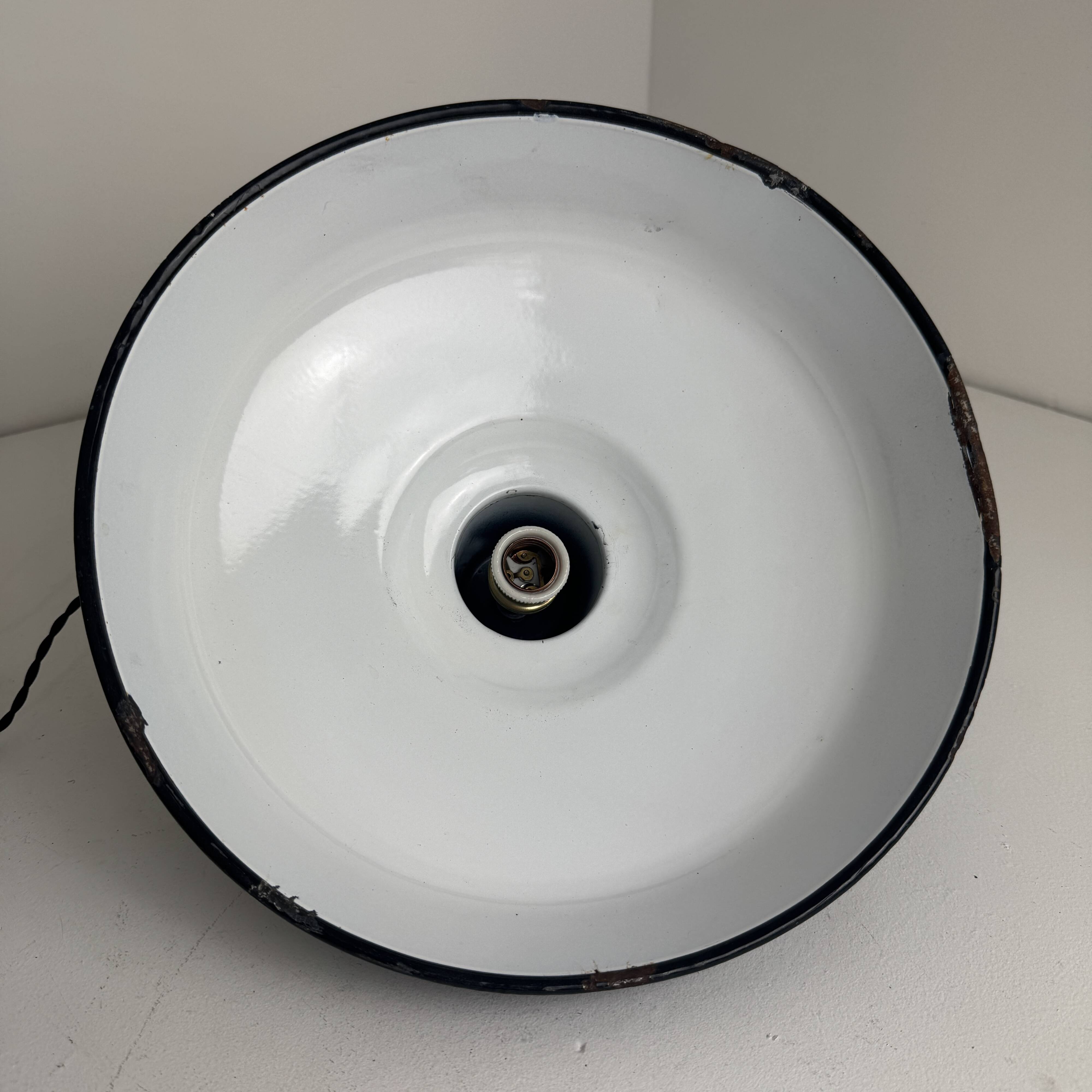 Old enamelled industrial workshop suspension 35.5 cm