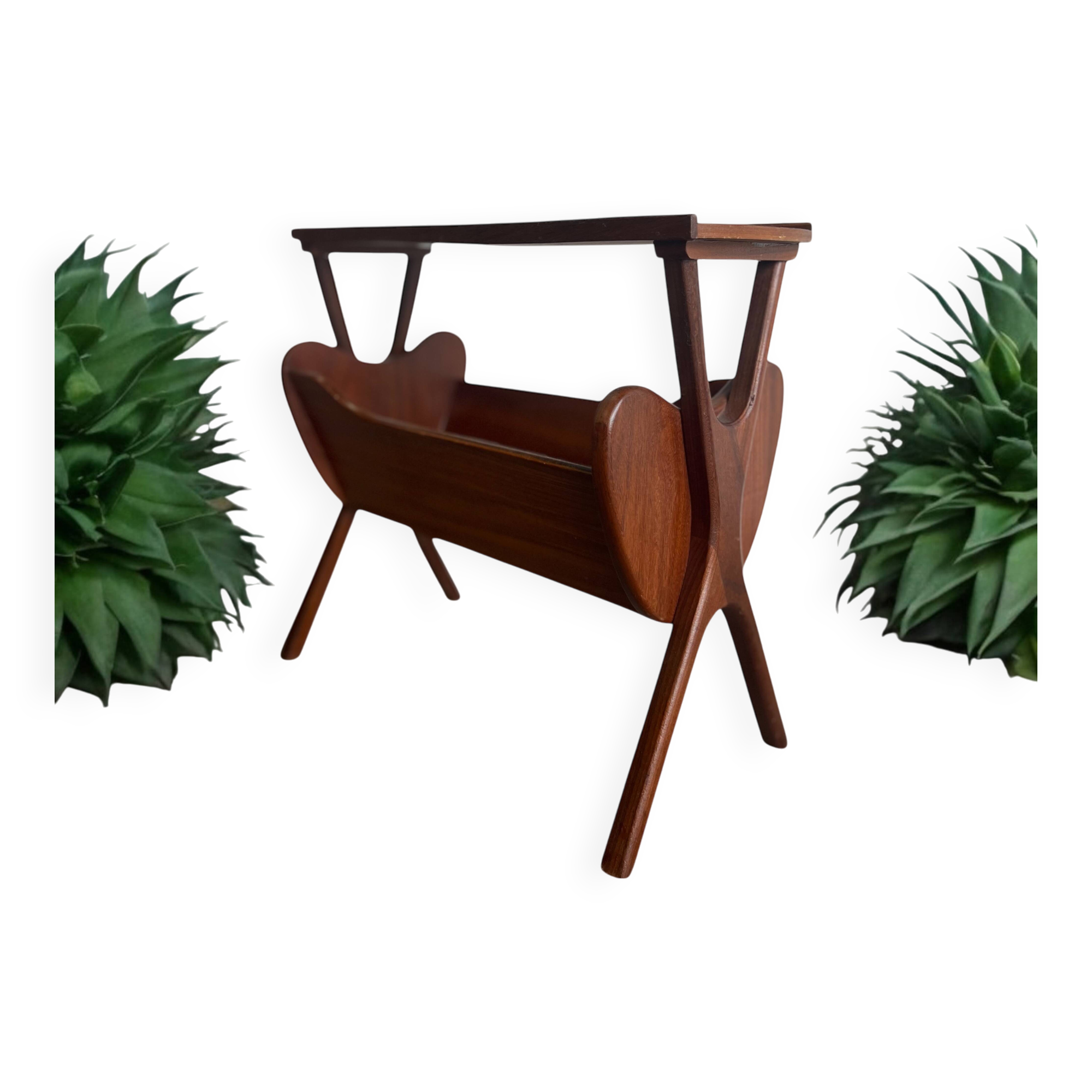 Porte-revues/table d'appoint vintage en teck 'Van Teeffelen'