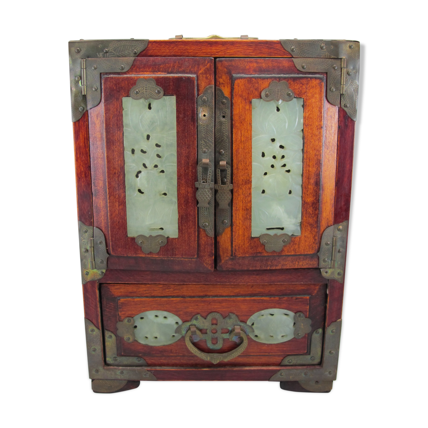large Wooden Chinese jewelry box decorated with jade plates n°2
