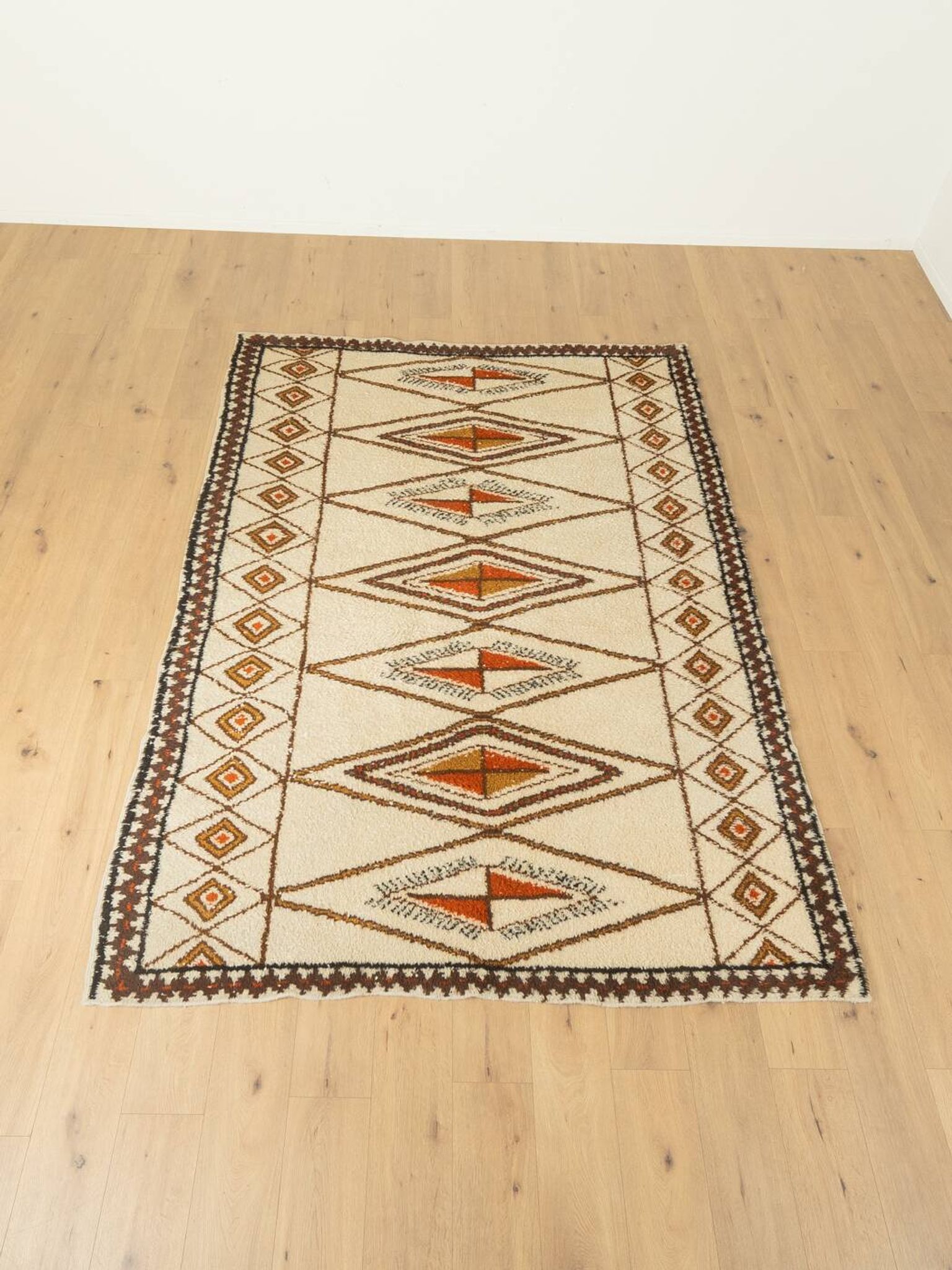 Vintage Berber rug 200 x 285