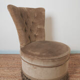 Vintage armchair in green color
