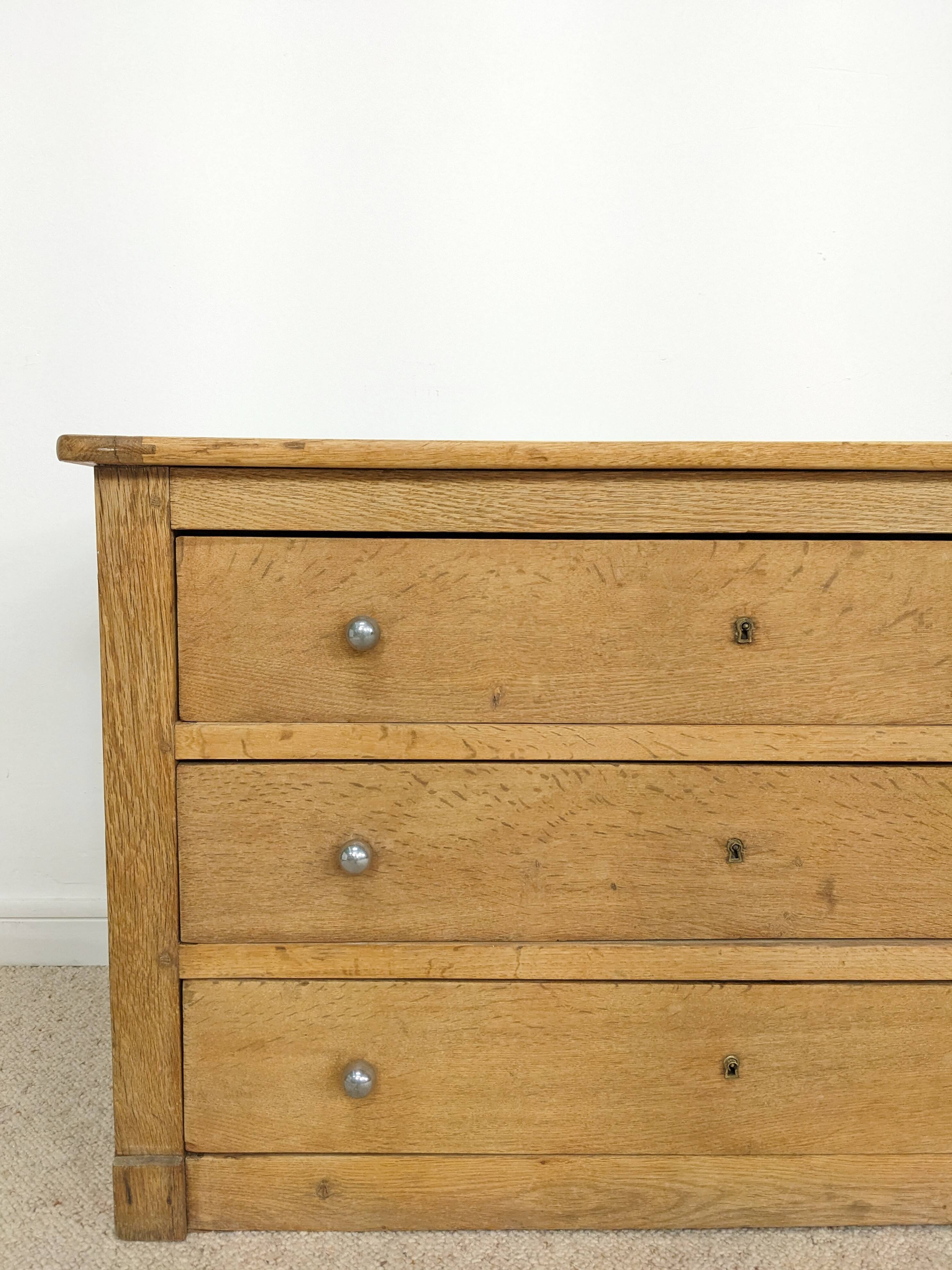 Dresser campaign - 565