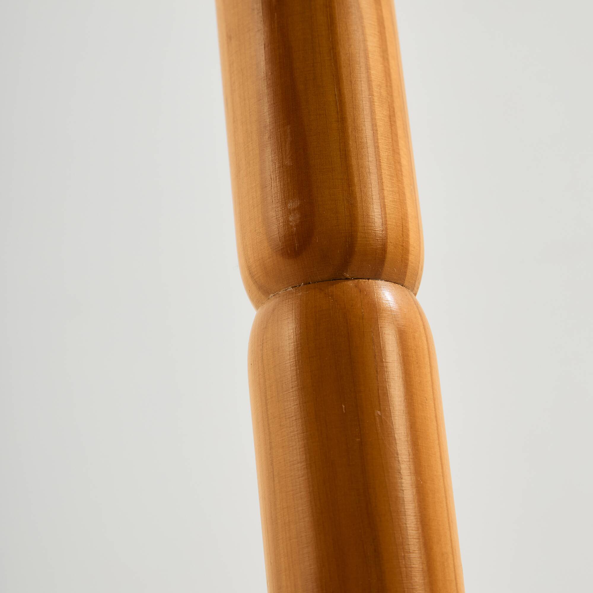 Pine floor lamp for Solbackens Svarveri