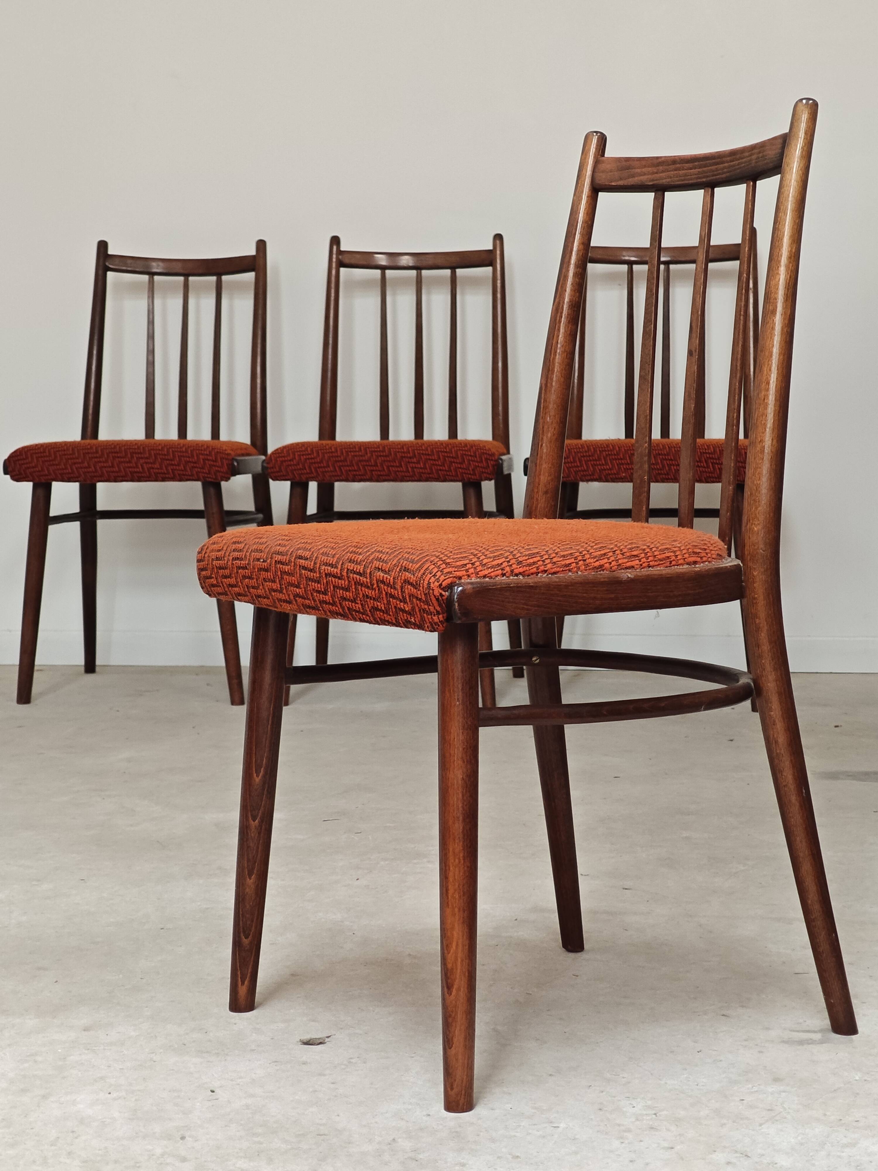 Set of 4 dining chairs TON Bystrice Antonin Suman orange fabric