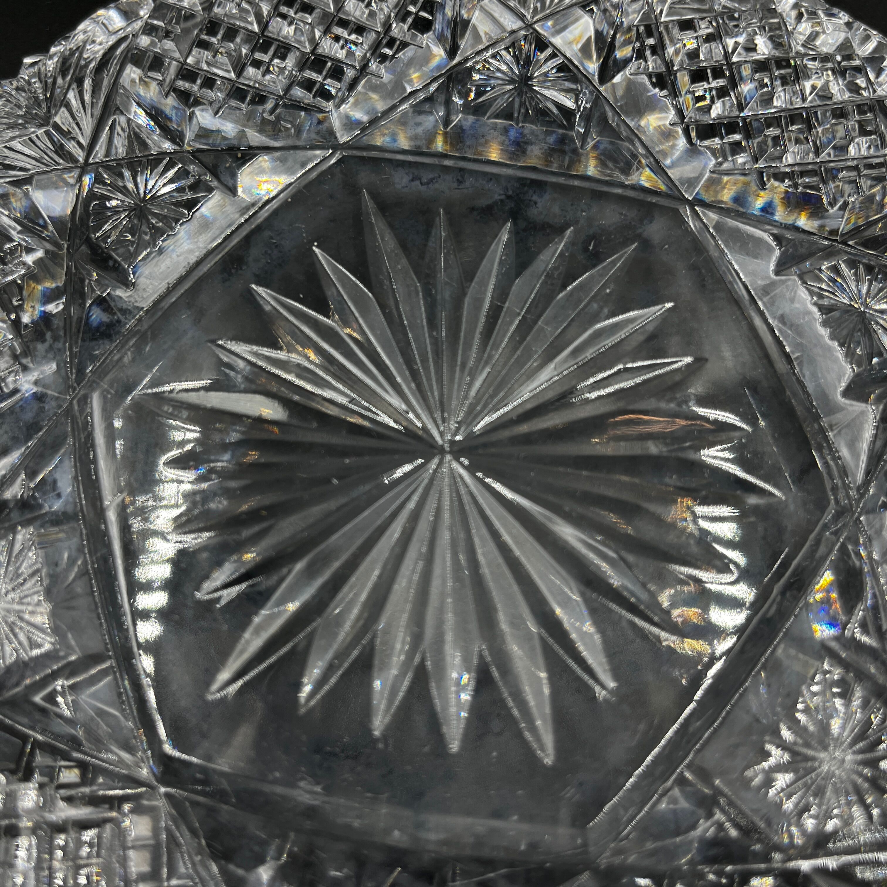 Empty crystal pocket