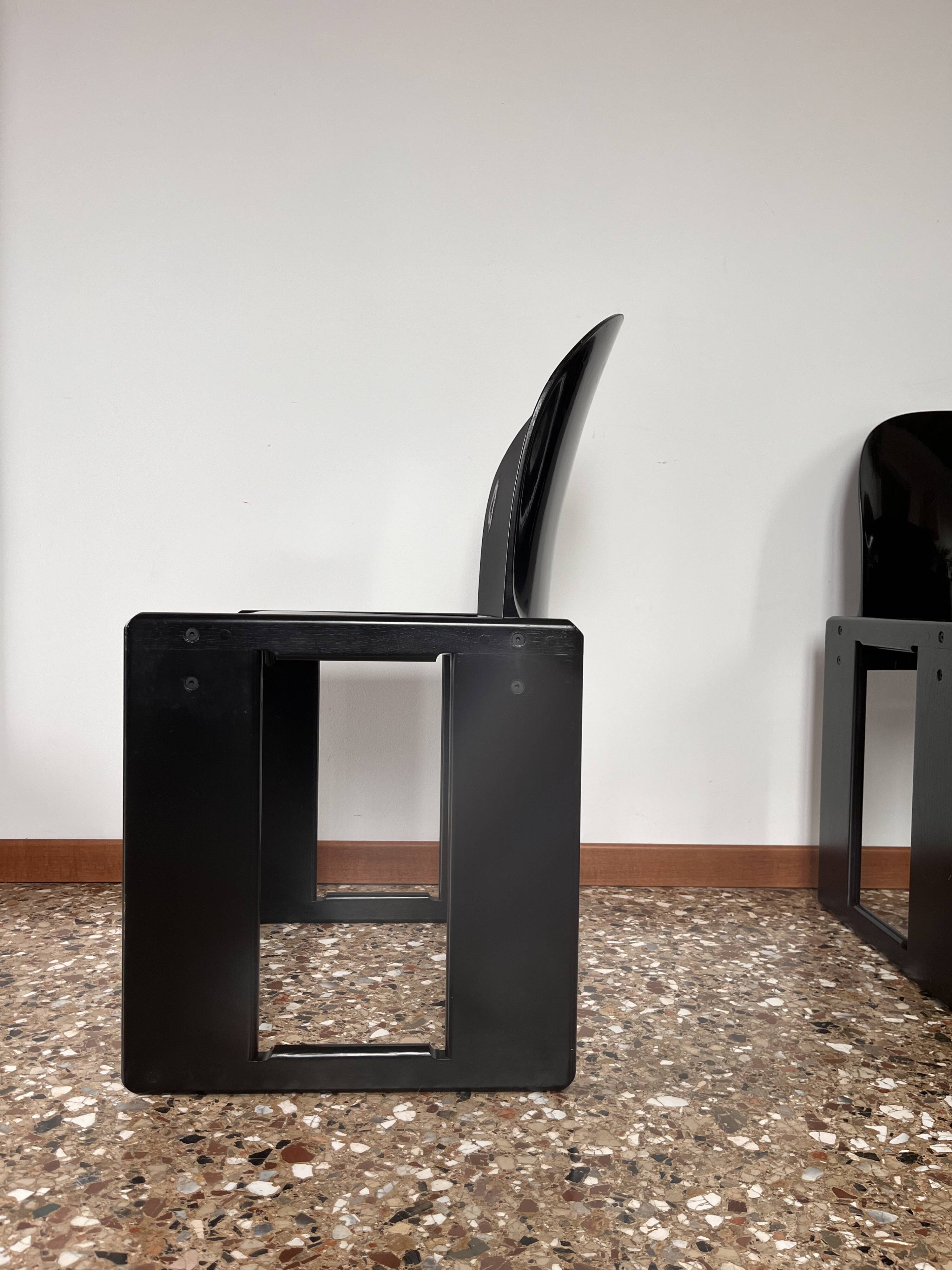 Chaises Dialogo d'Afra et Tobia Scarpa pour B&B Italia