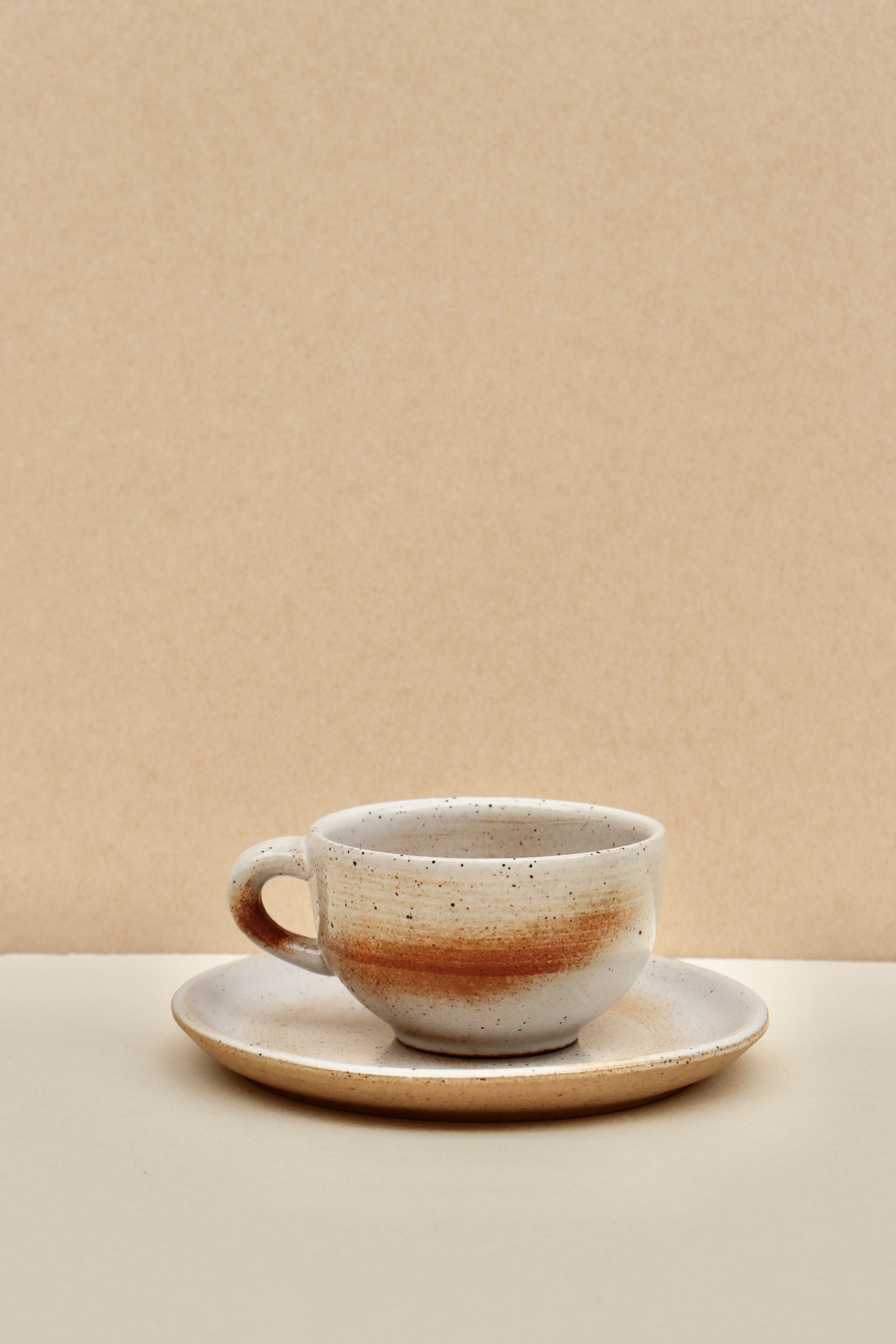 Lot de tasses en grès