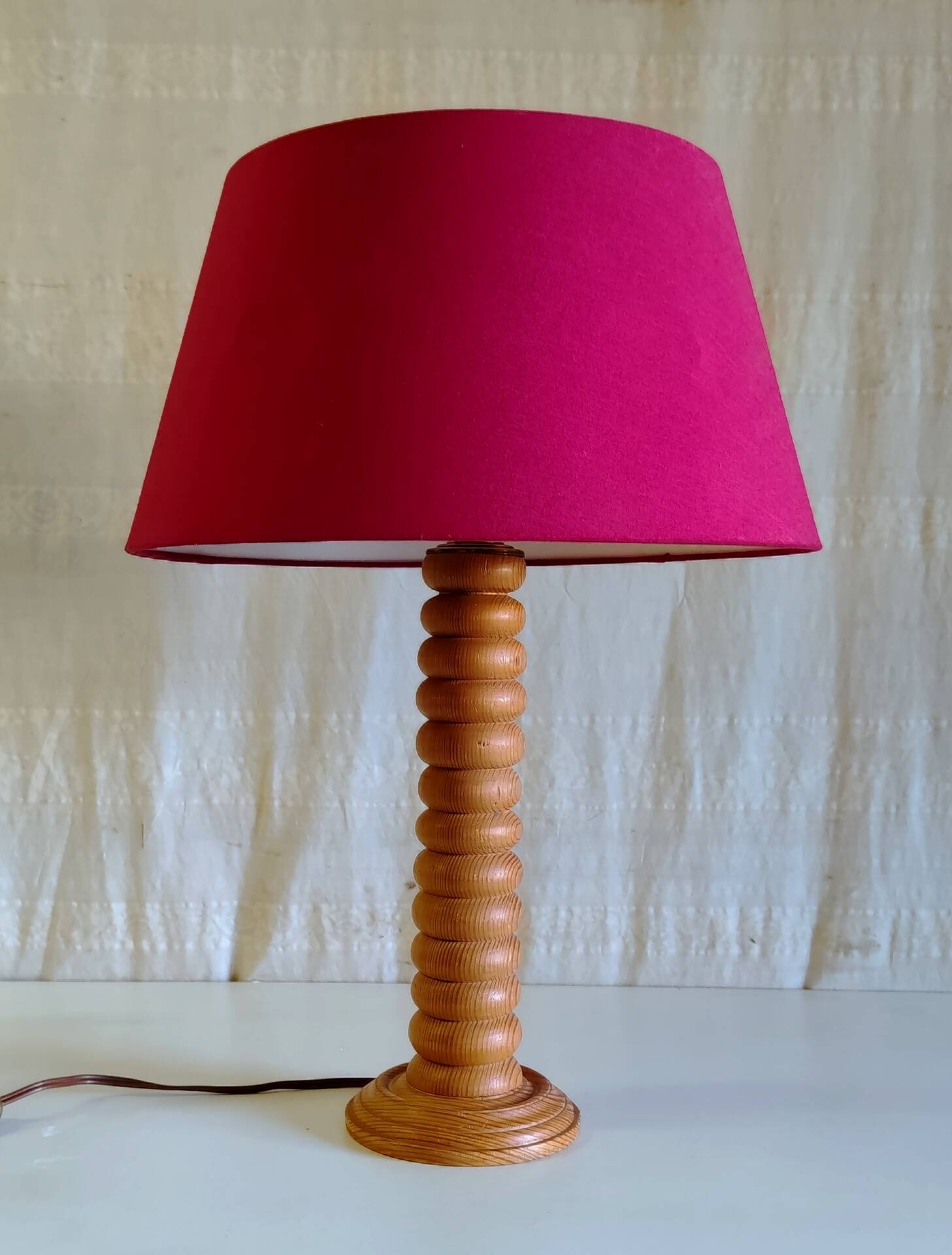 Table lamp base in solid wood, Scandinavian style - mid 20th century.