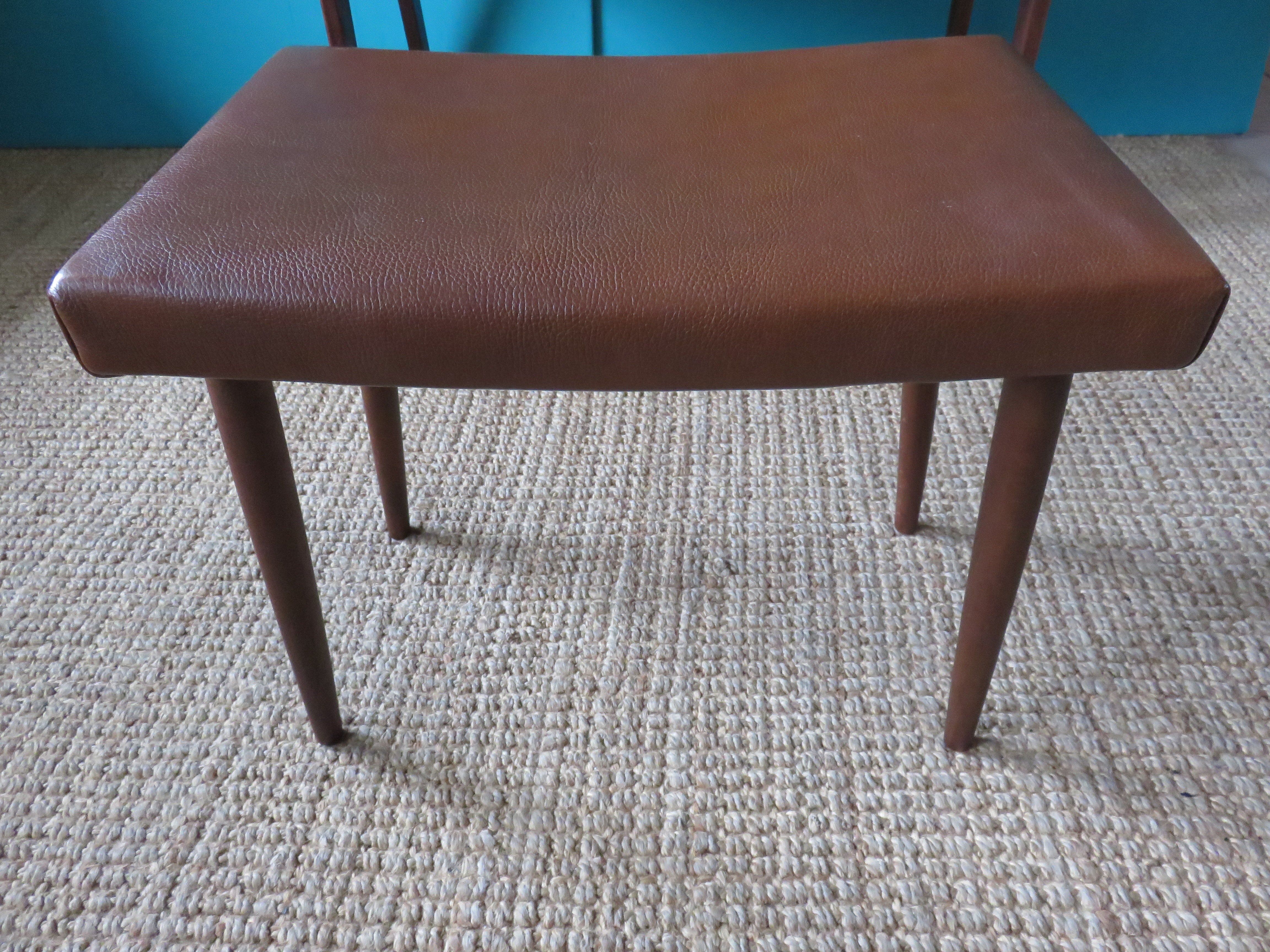 Dressing table in rosewood and ottoman leather, Denmark, 1960