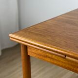 Scandinavian table